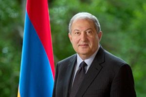 Президент Армении поздравил лидеров Ирана с годовщиной победы Исламской революции