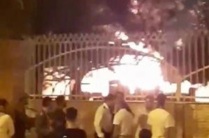 В Иране недовольные подожгли больницу с больными коронавирусом