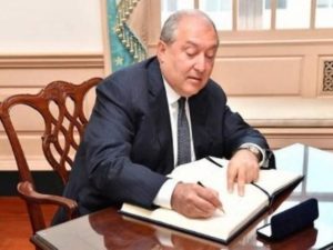 Президент Армении подписал закон о борьбе с «авторитетами»