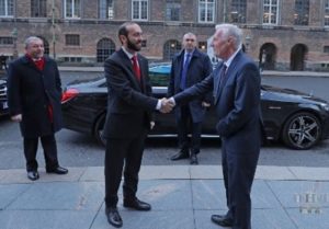 Глава армянского парламента встретился с главой Фолькетинга Дании Хенриком Дам Кристенсеном