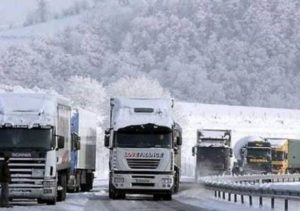 Автодорога Степанцминда-Ларс закрыта для грузовиков