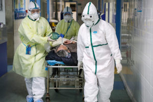 В ВОЗ заявили, что сдерживать коронавирус внутри Китая все труднее