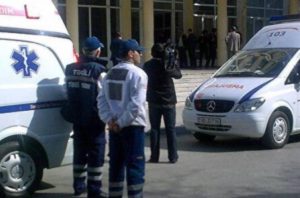 В Баку двух человек госпитализировали с коронавирусом