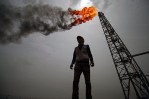Цена нефти Brent опустилась ниже 50 долларов впервые с 2017 года