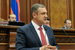 Разруха в царукяновской партии: Тигран Уриханян покинул фракцию партии «Процветающая Армения»