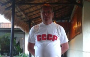 В России бывший начальник милиции, а ныне депутат воровал еду из магазина