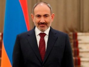 Никол Пашинян поздравил женщин с 8 марта