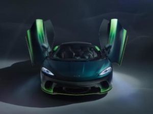 McLaren представил элегантный суперкар цвета хамелеон с кашемировым салоном