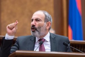 Парламент Армении созвало внеочередное заседание по вопросу объявления ЧП в стране