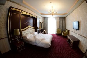 «5-звездочный карантин»: мировая пресса ошеломлена методами борьбы властей Армении с коронавирусом