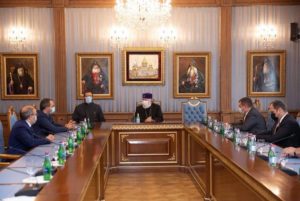 Католикос Всех Армян установит День благословения юристов