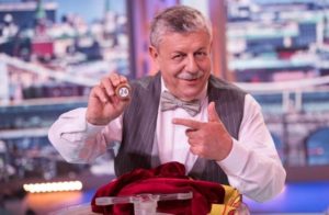 От коронавируса умер ведущий "Русского лото" Михаил Борисов