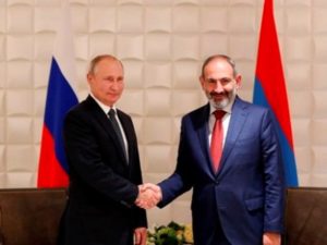 Владимир Путин поздравил Никола Пашиняна с Днем независимости Армении