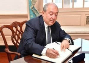 Президент Армении присвоил четырем военным звание генерал-майора