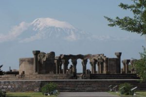 На территории храма Звартноц стартовала церемония вручения премии «Герой нашего времени»