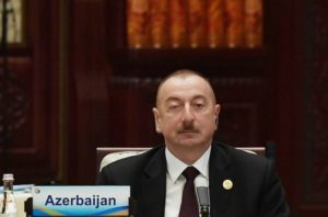 Алиеву отступать некуда: он решил предпринять последнюю попытку в своей карьере
