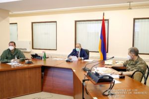 "У ВС Армении одна задача – одержать победу": Пашинян встретился с руководством армии