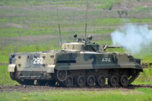 Армия обороны Карабаха захватила 11 единиц бронетехники противника