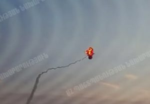 Обнародовано видео поражения армянскими военнослужащими вертолета противника