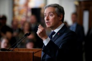 Канада приостановила поставки военного оборудования в Турцию