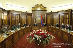 Премьер-министр Армении провел заседание Совбеза