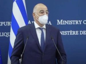 Глава МИД Греции о поведении Турции: Надо положить конец внешнему вмешательству