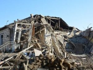 Ночью враг обстрелял кассетными снарядами Степанакерт: Три человека пострадали