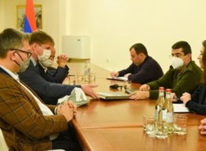 Араик Арутюнян обсудил с депутатами из Германии сложившуюся в Арцахе ситуацию