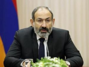 Никол Пашинян встретился с бывшими президентами Республики Арцах Аркадием Гукасяном и Бако Саакяном