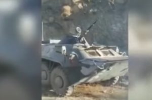 Враг оставил военную технику на поле боя и бежал (Видео)