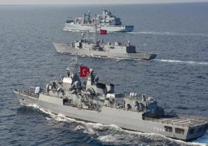 Турция планирует провести военные учения на море, несмотря на договоренность с генсеком НАТО