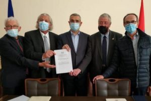 Глава МИД Арцаха встретился с делегацией депутатов французского парламента