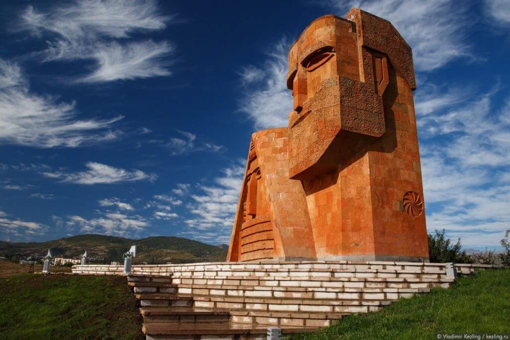 Премьер-министр Армении посетить малую родину