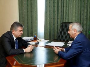 Премьер Армении встретился с председателем парламента НКР