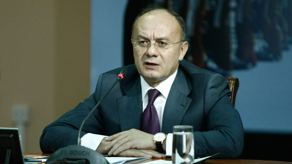 Сейрана Оганяна: Армения обязана найти формулу достойного мира со своими соседями, в том числе и с Азербайджаном