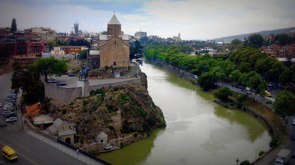 Грузинские дороги разгрузят за счет речного транспорта на Куре