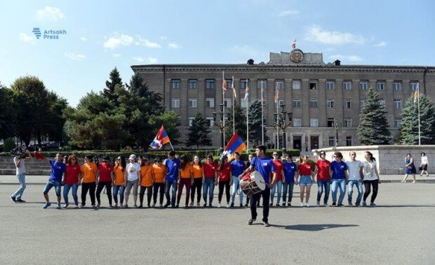 В Арцахе с размахом отмечают 26-летие провозглашения независимости