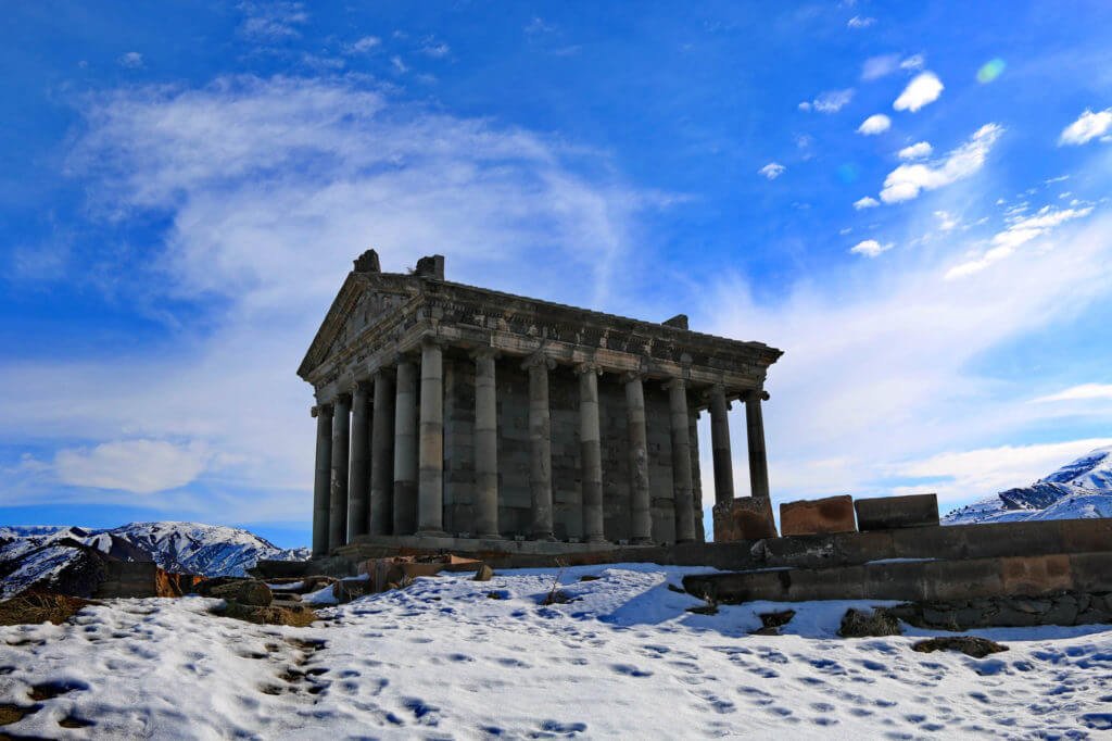 Армения находится в зоне влияния мощного циклона