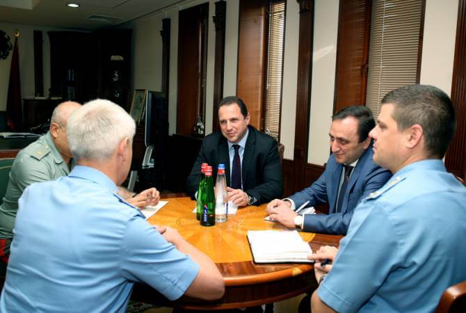 Давид Тоноян принял начальника пограничного управления ФСБ России в Армении