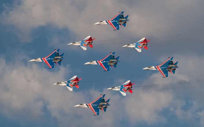 Пилотажная группа «Стрижи» по особенному поздравила Ереван с 2800-летием