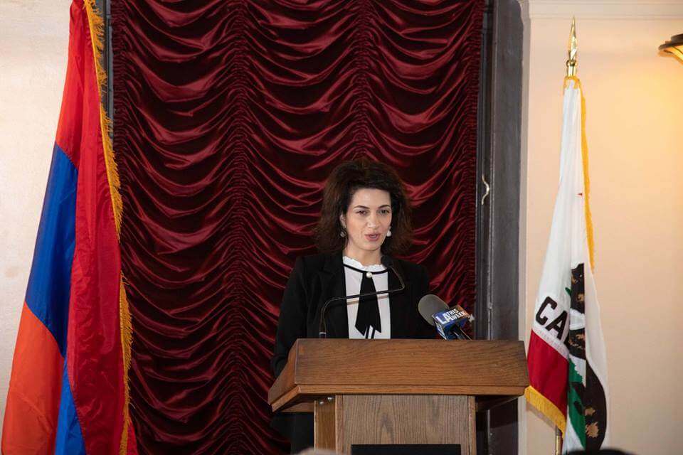 Анна Акопян и мэр Лос-Анджелеса Эрик Гарсетти обсудили вопросы сотрудничества