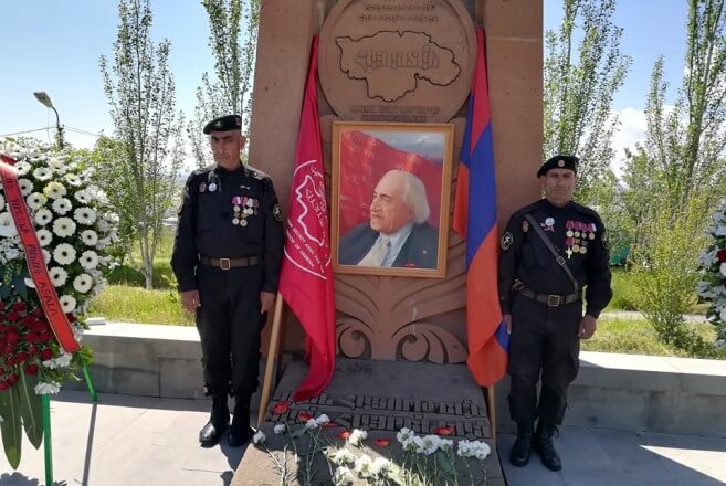 Потомки османских террористов осуждают факт перезахоронения в Ереване останков Гургена Яникяна
