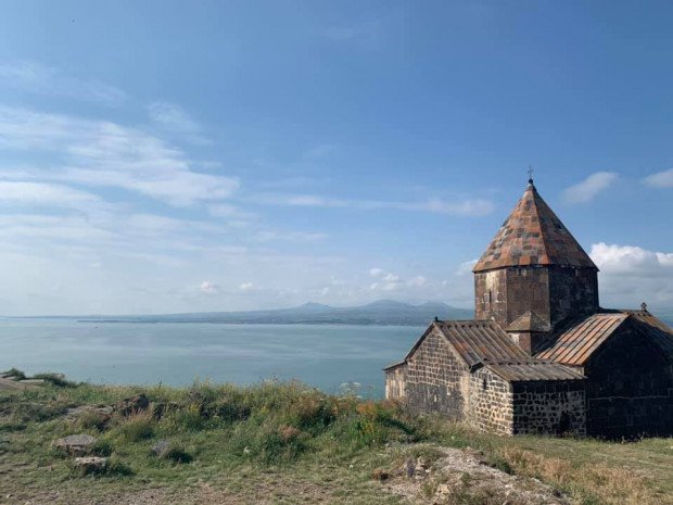 Путешествие Марии Захаровой по Армении продолжается
