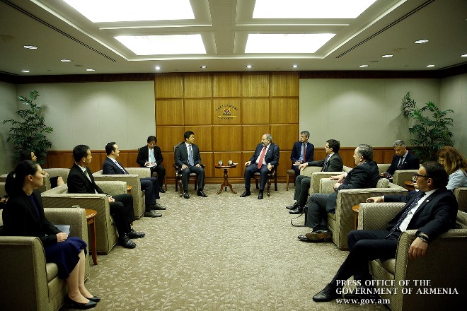 Никол Пашинян обсудил с председателем парламента Сингапура перспективы развития двусторонних связей