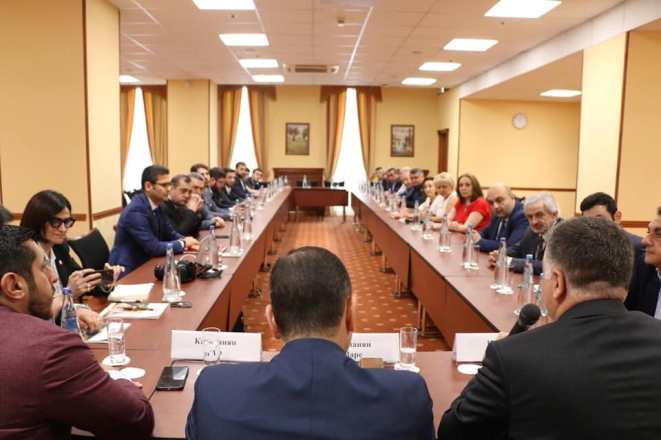Заре Синанян призвал активную армянскую молодежь России к сотрудничеству