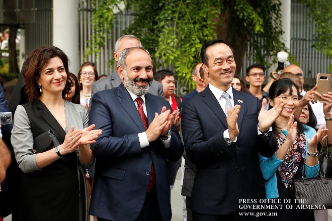Стартовал визит премьер-министра Армении в Сингапур (Фото, видео)