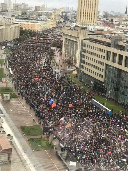 В Москве на акцию за свободные выборы пришли 40 тысяч человек