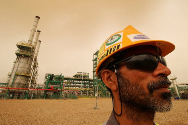 Эксперты спрогнозировали нефть по $100 после атаки на Саудовскую Аравию