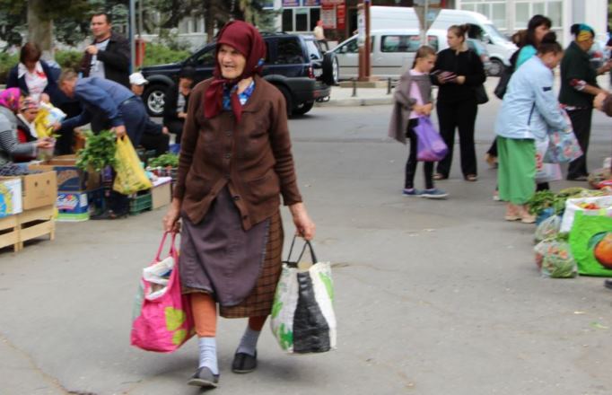 Благосостояние среднего класса в России падает, поляризация внутри него усиливается