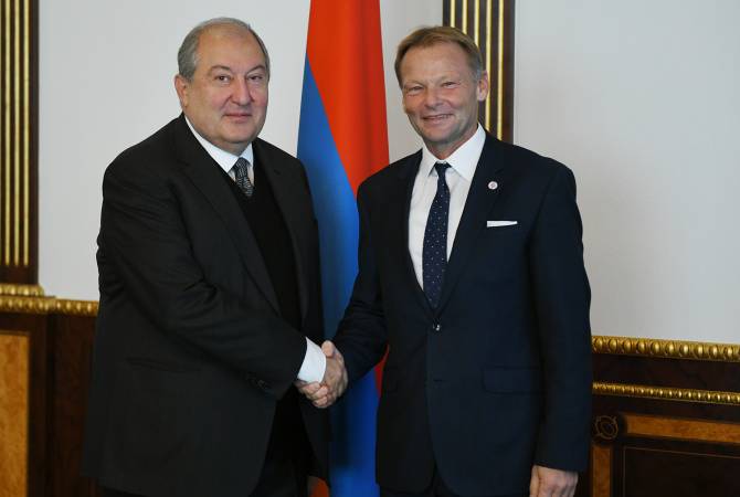 Президент Саркисян встретился с вице-президентом Европейского инвестиционного банка
